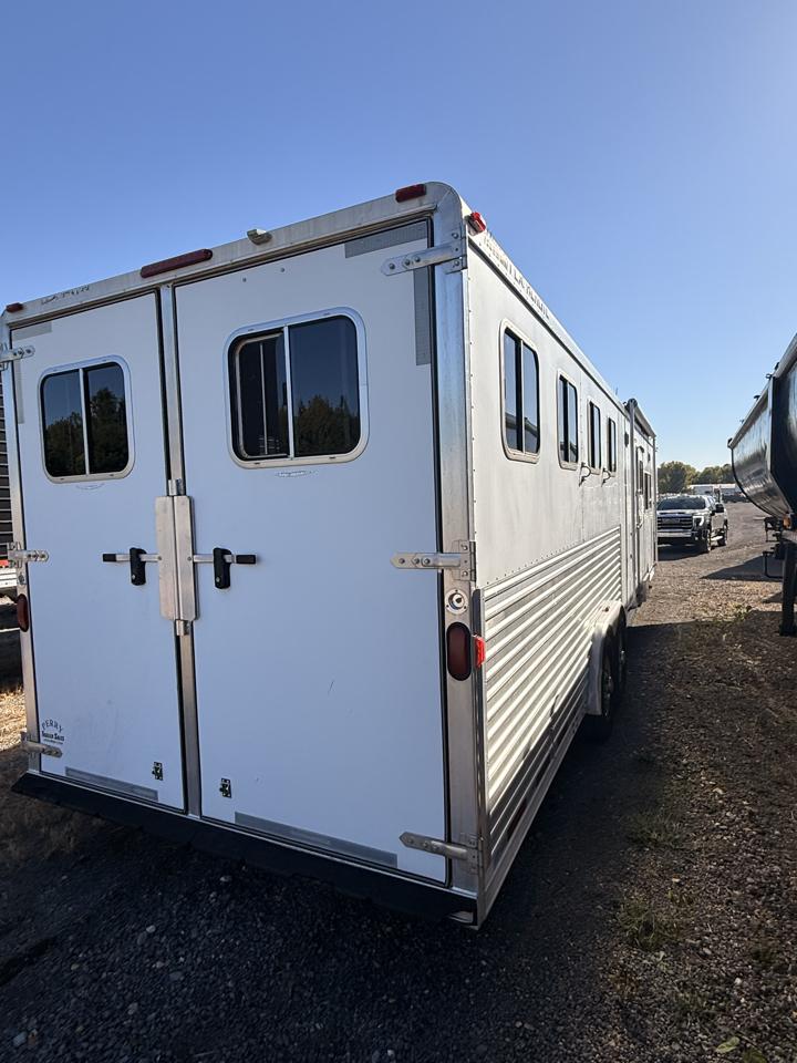 Featherlite Trailers 9651 Horse Trailer  2005
