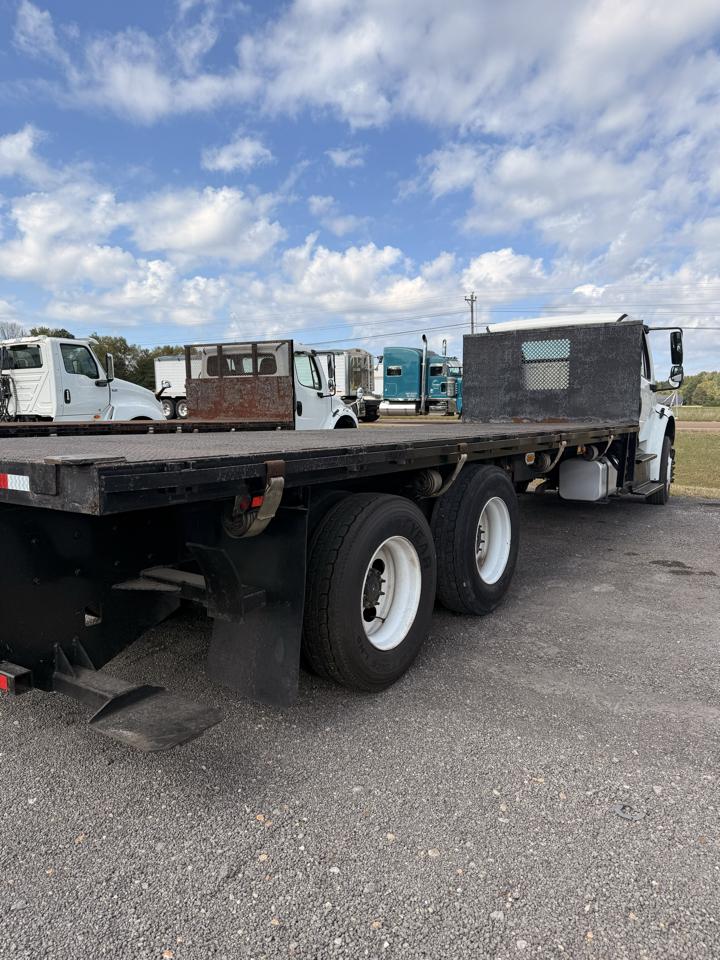 Freightliner M2 106 Medium Duty  2014