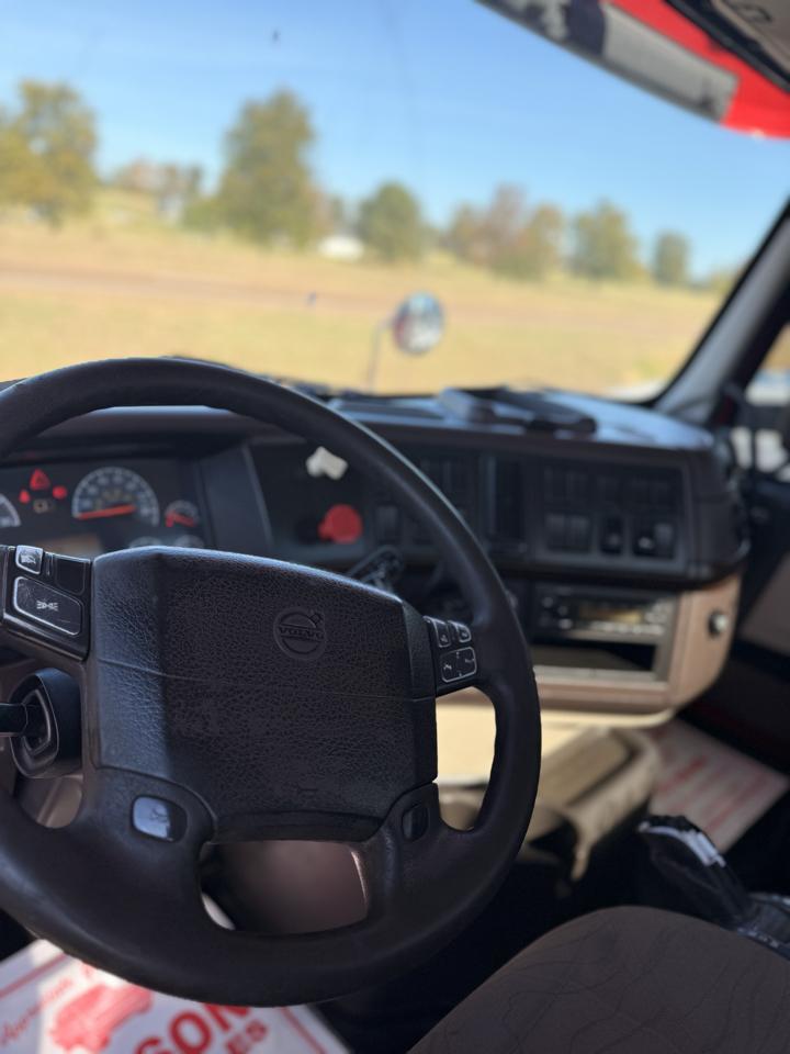 Volvo VN VNM  2014