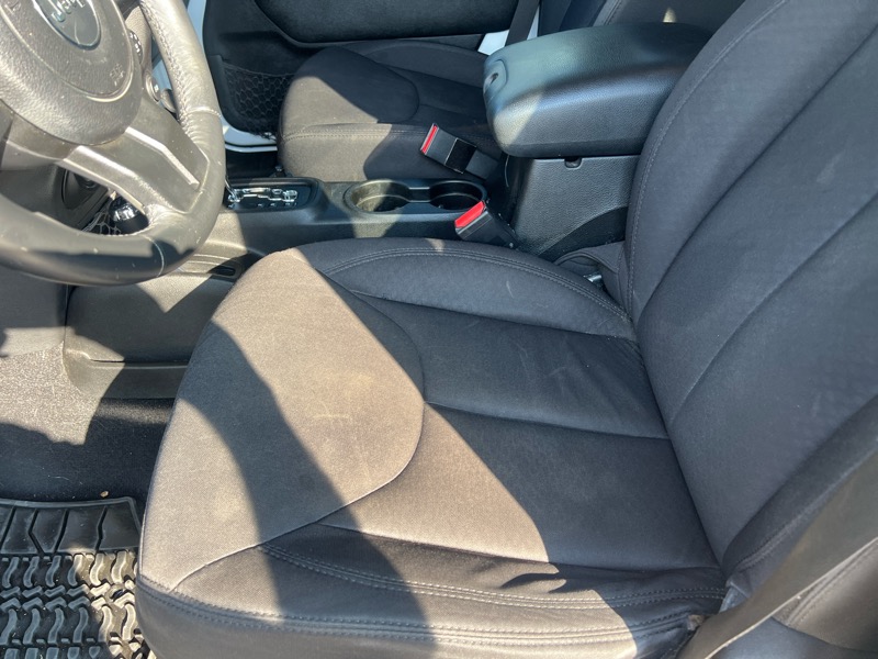 Jeep Wrangler Unlimited Sport 4WD 2013 Jeep Wrangler Unlimited Sport 4WD 2013