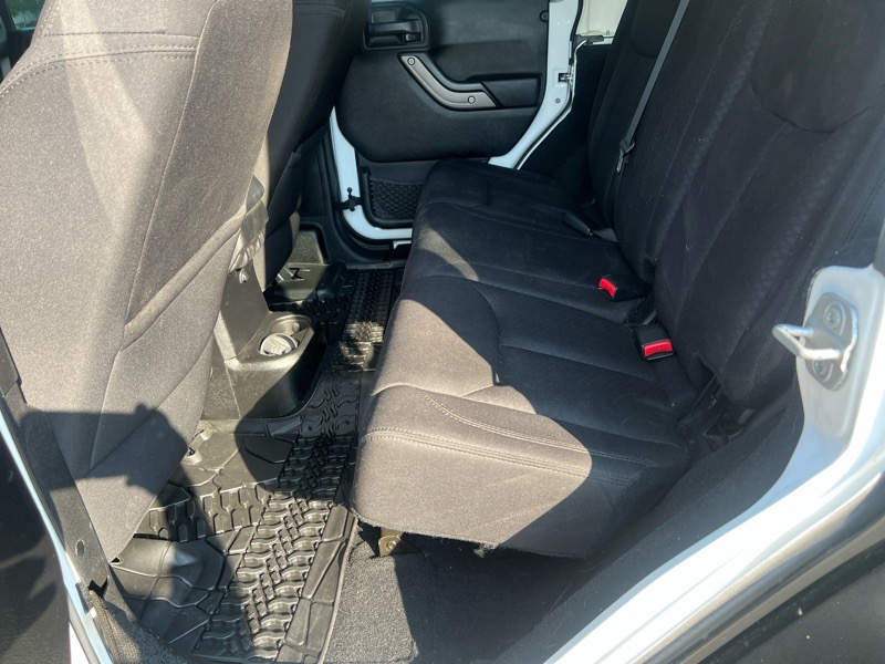 Jeep Wrangler Unlimited Sport 4WD 2013 Jeep Wrangler Unlimited Sport 4WD 2013