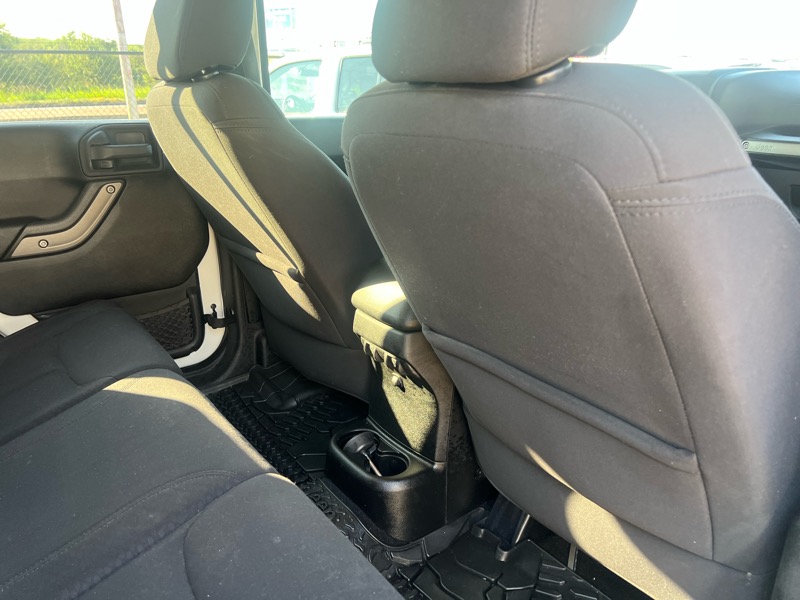 Jeep Wrangler Unlimited Sport 4WD 2013 Jeep Wrangler Unlimited Sport 4WD 2013