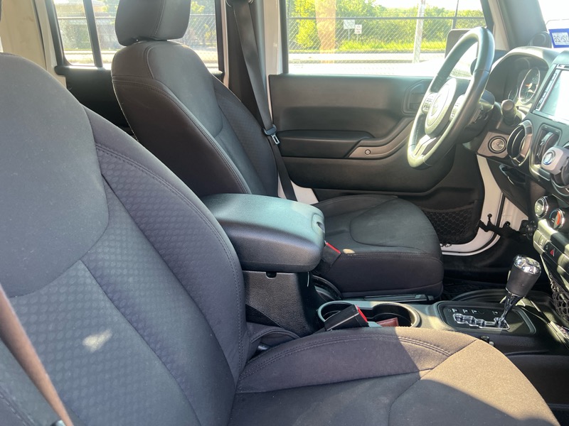 Jeep Wrangler Unlimited Sport 4WD 2013 Jeep Wrangler Unlimited Sport 4WD 2013