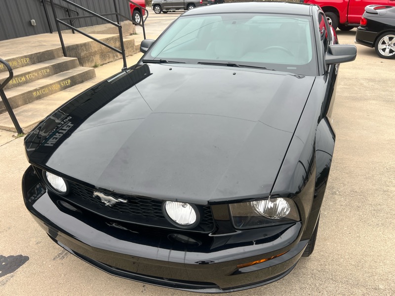 Ford Mustang GT Deluxe Coupe 2006 Ford Mustang GT Deluxe Coupe 2006