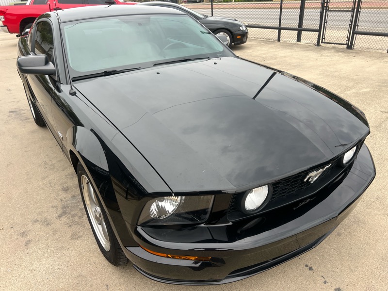 Ford Mustang GT Deluxe Coupe 2006 Ford Mustang GT Deluxe Coupe 2006