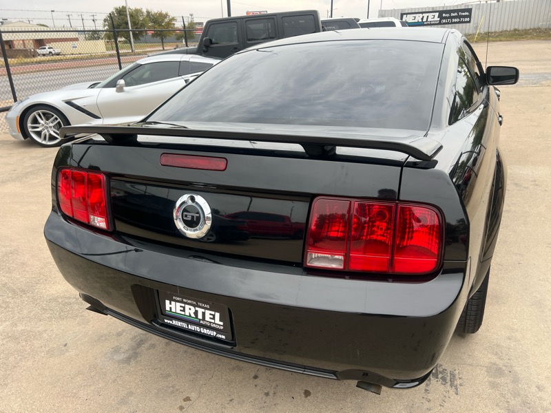 Ford Mustang GT Deluxe Coupe 2006 Ford Mustang GT Deluxe Coupe 2006