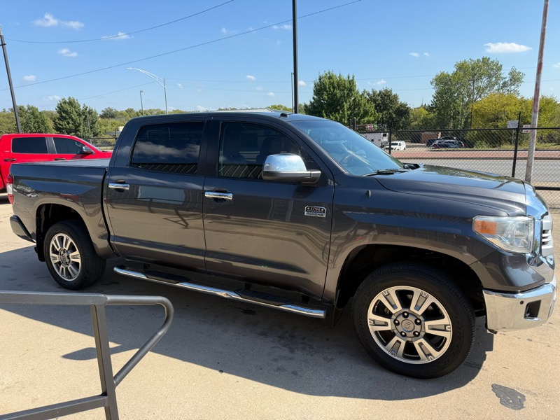 Toyota Tundra Platinum CrewMax 5.7L FFV 4WD 2014 Toyota Tundra Platinum CrewMax 5.7L FFV 4WD 2014