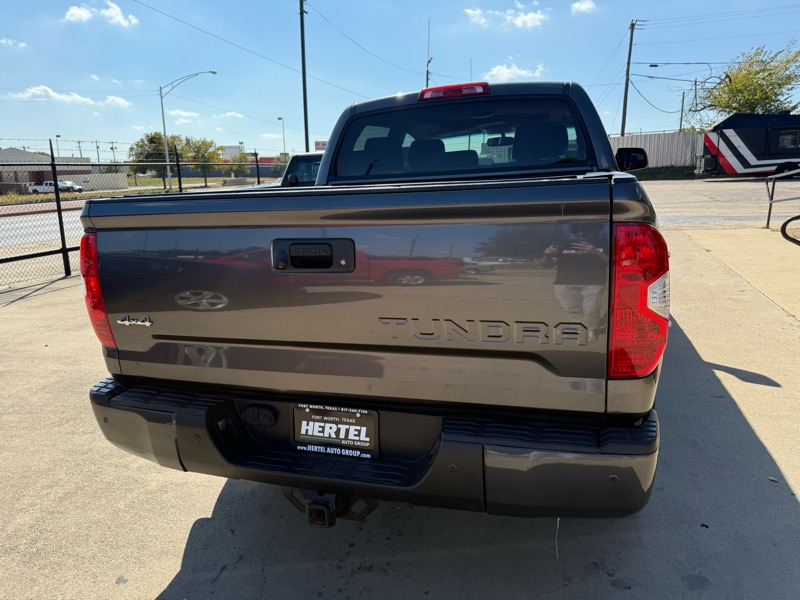 Toyota Tundra Platinum CrewMax 5.7L FFV 4WD 2014 Toyota Tundra Platinum CrewMax 5.7L FFV 4WD 2014