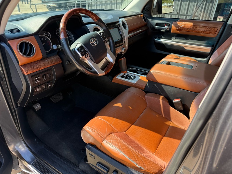 Toyota Tundra Platinum CrewMax 5.7L FFV 4WD 2014 Toyota Tundra Platinum CrewMax 5.7L FFV 4WD 2014