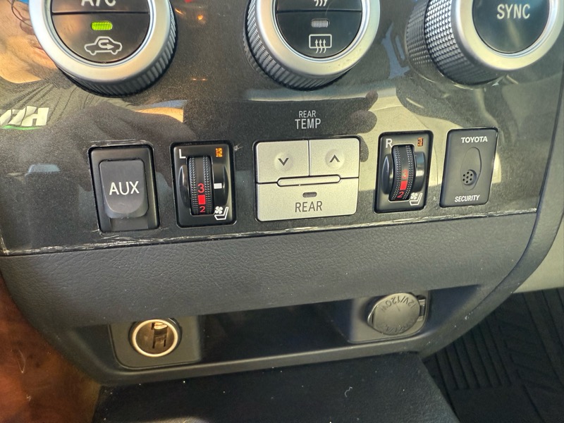 Toyota Sequoia Plantium 4WD 2008 Toyota Sequoia Plantium 4WD 2008