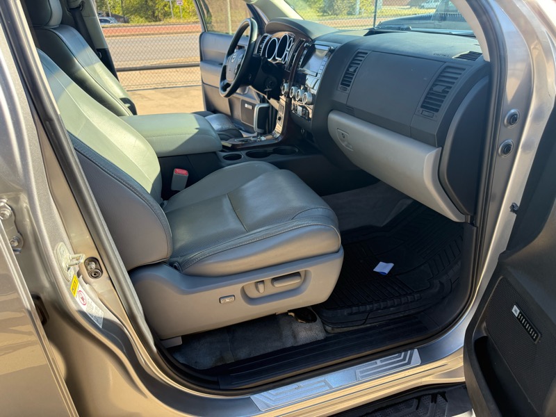 Toyota Sequoia Plantium 4WD 2008 Toyota Sequoia Plantium 4WD 2008