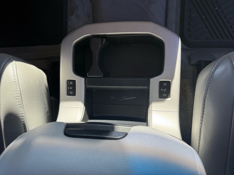 Toyota Sequoia Plantium 4WD 2008 Toyota Sequoia Plantium 4WD 2008