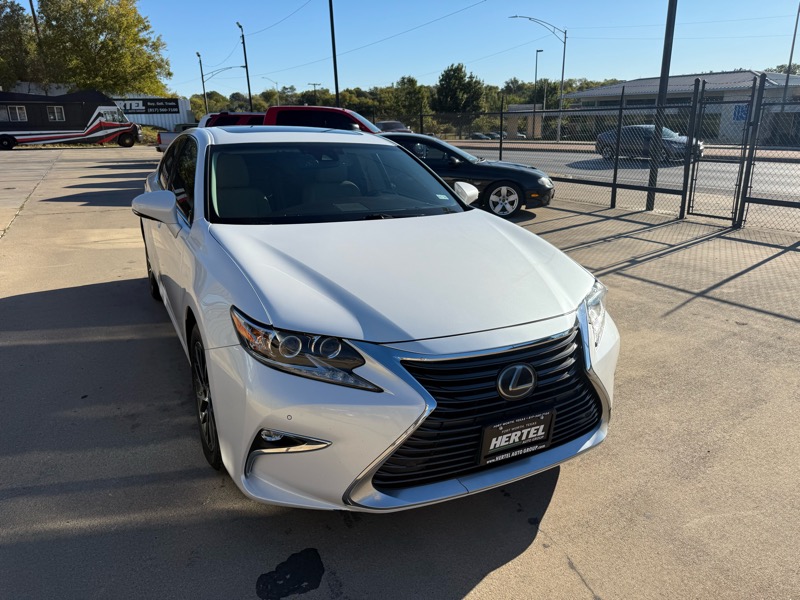 Lexus ES 350 Sedan 2016 Lexus ES 350 Sedan 2016