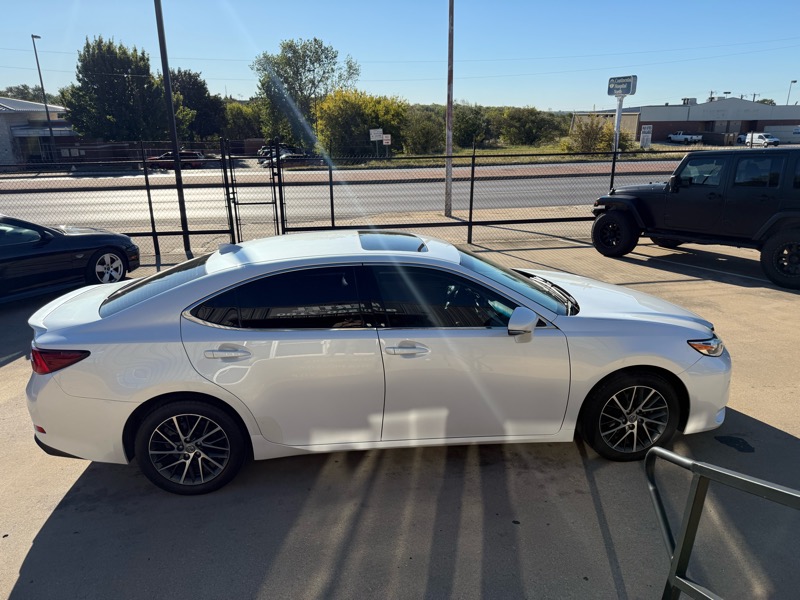 Lexus ES 350 Sedan 2016 Lexus ES 350 Sedan 2016