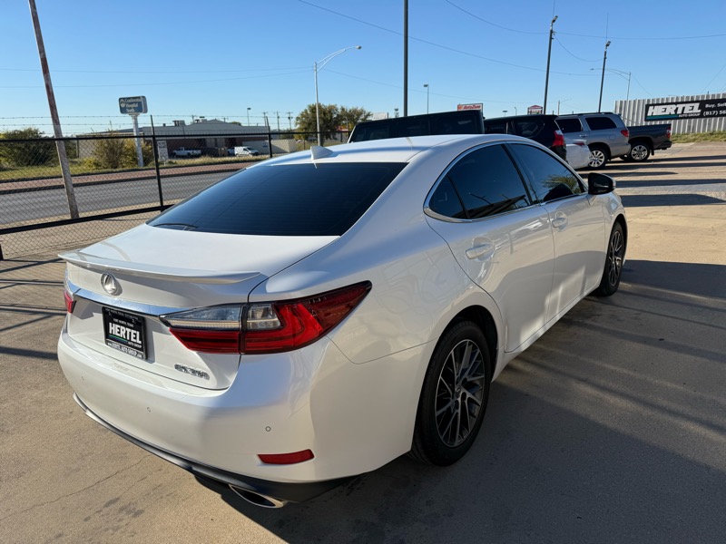 Lexus ES 350 Sedan 2016 Lexus ES 350 Sedan 2016