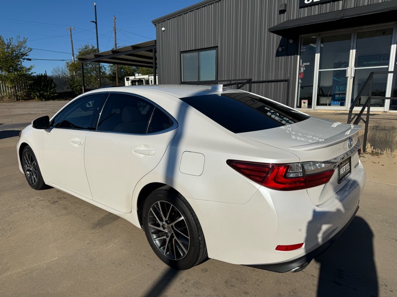 Lexus ES 350 Sedan 2016 Lexus ES 350 Sedan 2016