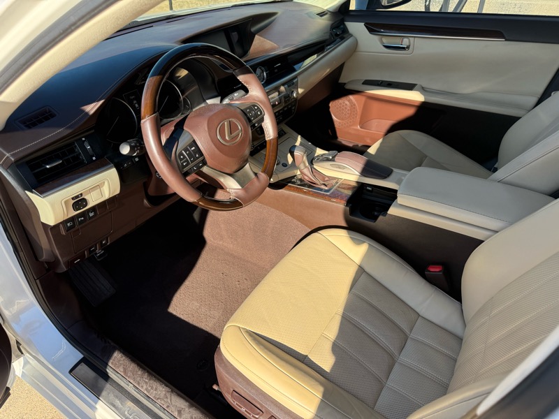 Lexus ES 350 Sedan 2016 Lexus ES 350 Sedan 2016