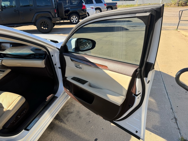 Lexus ES 350 Sedan 2016 Lexus ES 350 Sedan 2016