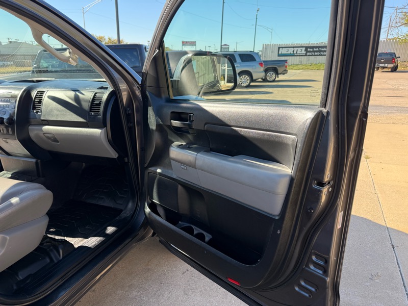 Toyota Tundra Tundra-Grade Double Cab 4.6L 2WD 2013 Toyota Tundra Tundra-Grade Double Cab 4.6L 2WD 2013