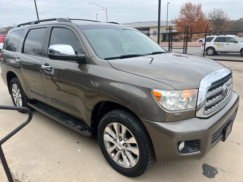 Toyota Sequoia Limited 4WD FFV 2014
