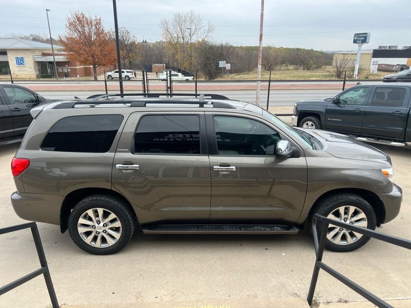 Toyota Sequoia Limited 4WD FFV 2014