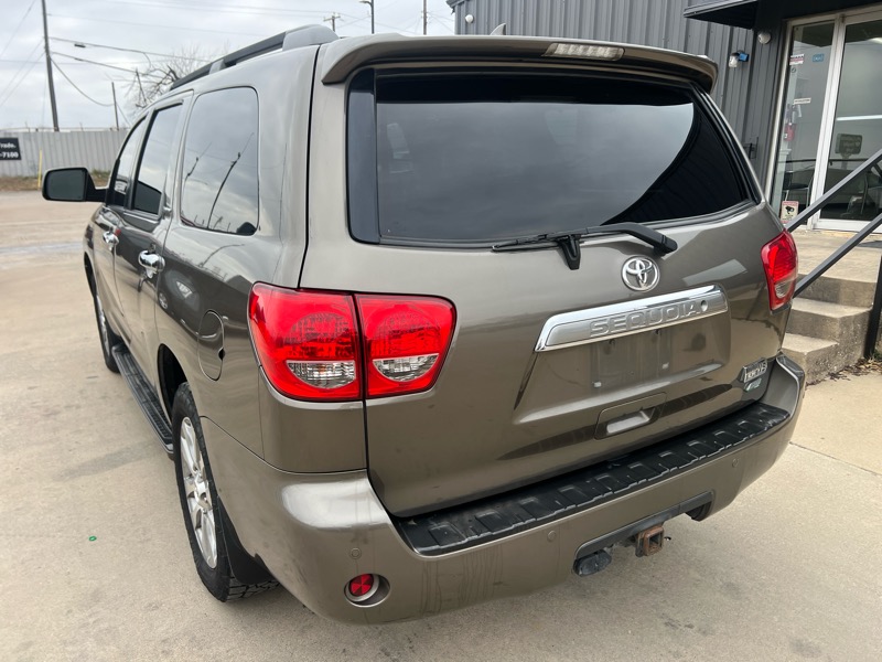 Toyota Sequoia Limited 4WD FFV 2014