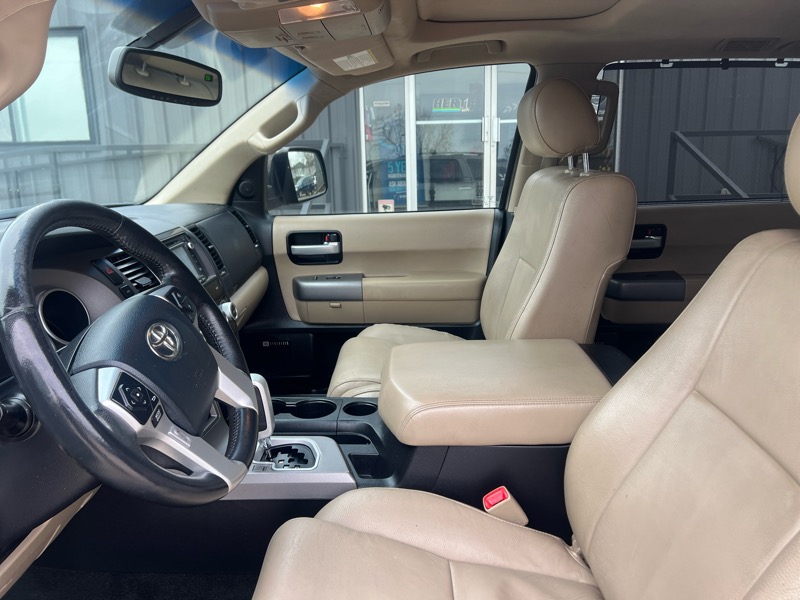 Toyota Sequoia Limited 4WD FFV 2014