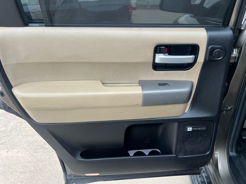 Toyota Sequoia Limited 4WD FFV 2014