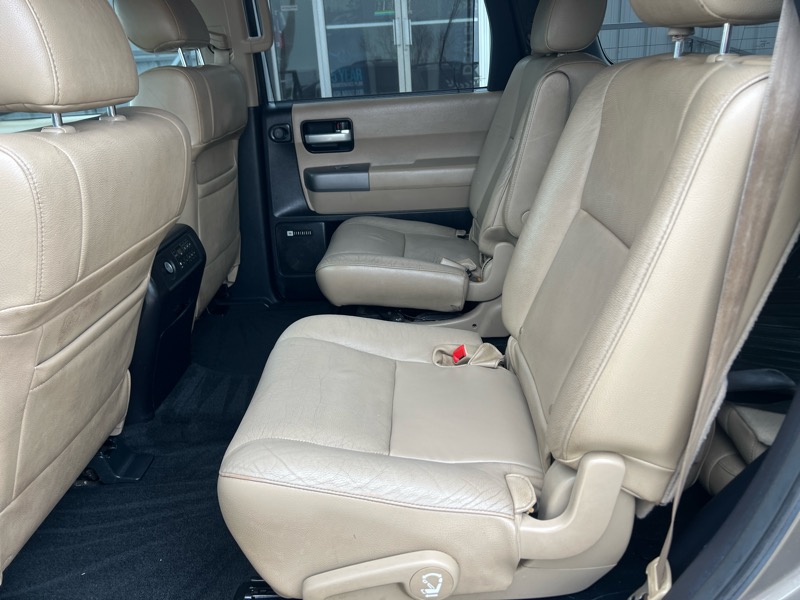 Toyota Sequoia Limited 4WD FFV 2014