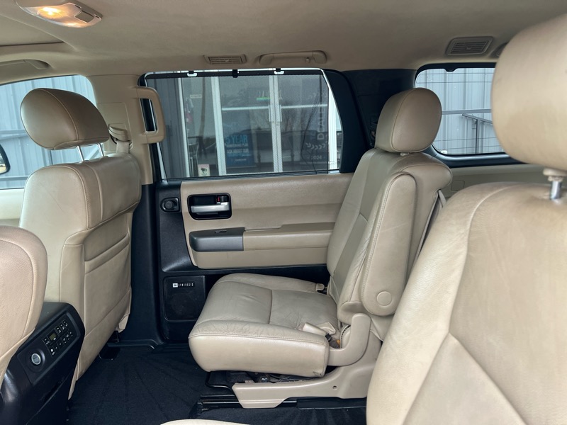 Toyota Sequoia Limited 4WD FFV 2014