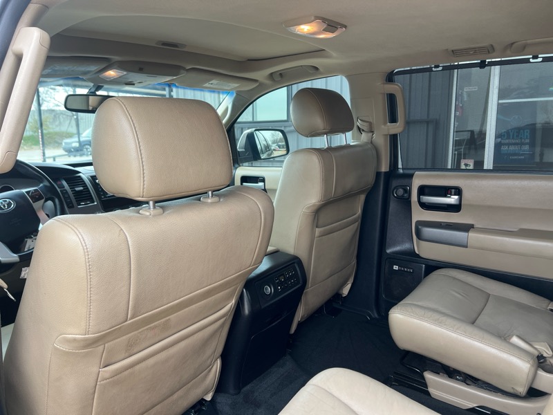 Toyota Sequoia Limited 4WD FFV 2014