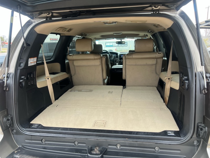 Toyota Sequoia Limited 4WD FFV 2014