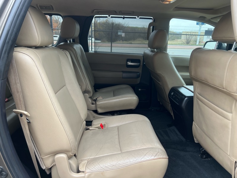 Toyota Sequoia Limited 4WD FFV 2014