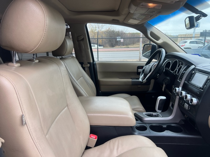 Toyota Sequoia Limited 4WD FFV 2014