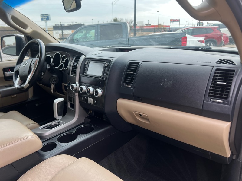 Toyota Sequoia Limited 4WD FFV 2014