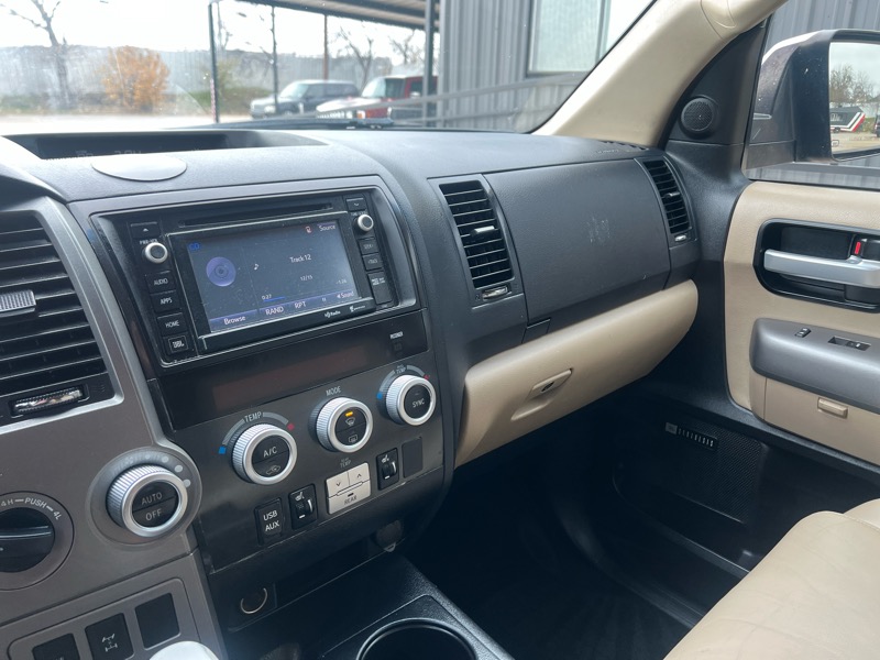 Toyota Sequoia Limited 4WD FFV 2014