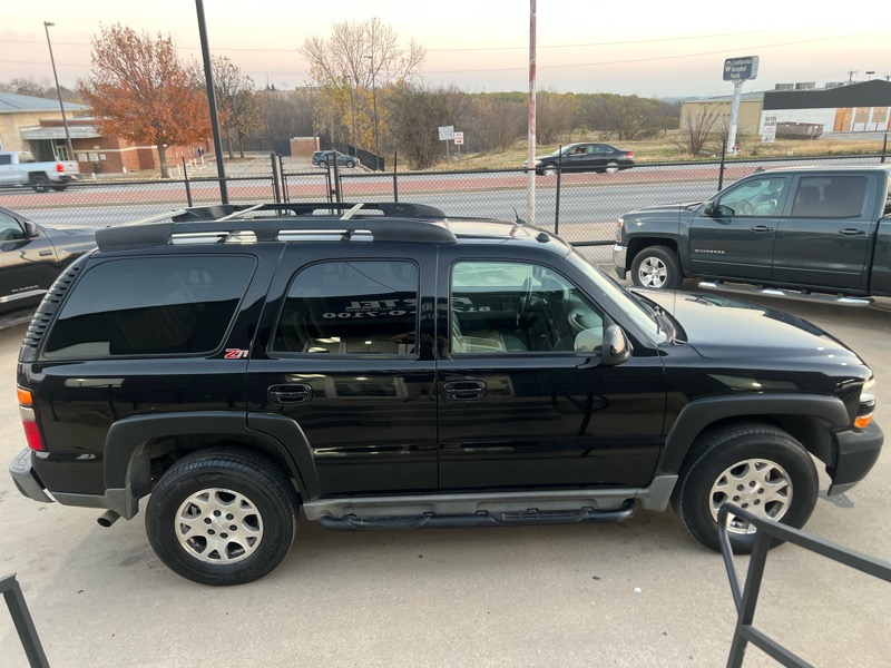 Chevrolet Tahoe 4WD 2004