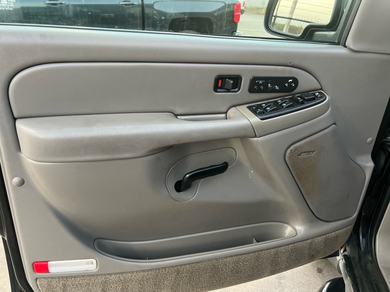 Chevrolet Tahoe 4WD 2004