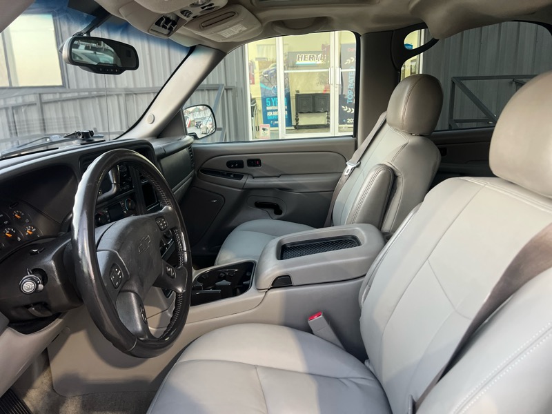 Chevrolet Tahoe 4WD 2004