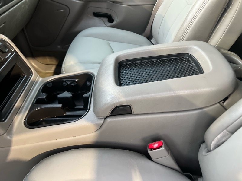 Chevrolet Tahoe 4WD 2004