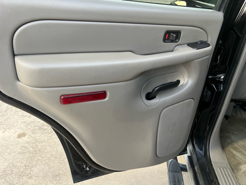 Chevrolet Tahoe 4WD 2004