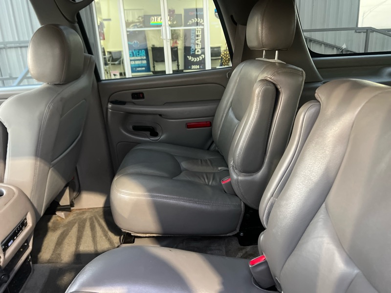 Chevrolet Tahoe 4WD 2004