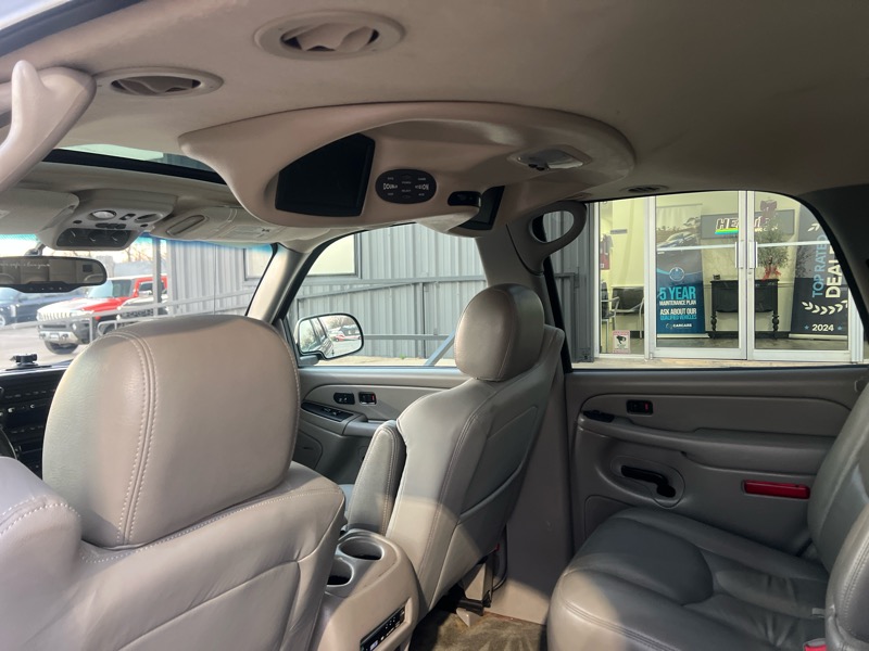 Chevrolet Tahoe 4WD 2004