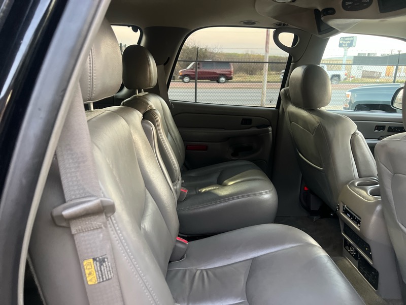 Chevrolet Tahoe 4WD 2004