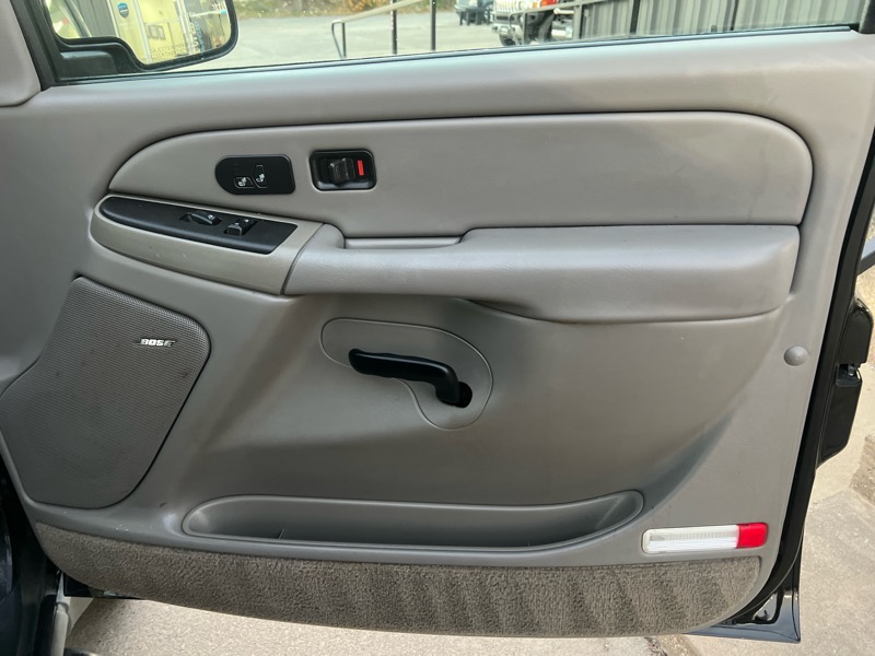 Chevrolet Tahoe 4WD 2004