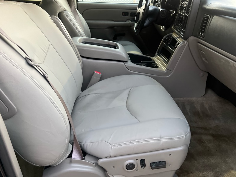 Chevrolet Tahoe 4WD 2004