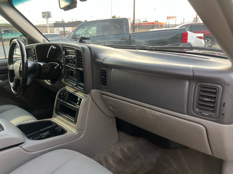 Chevrolet Tahoe 4WD 2004