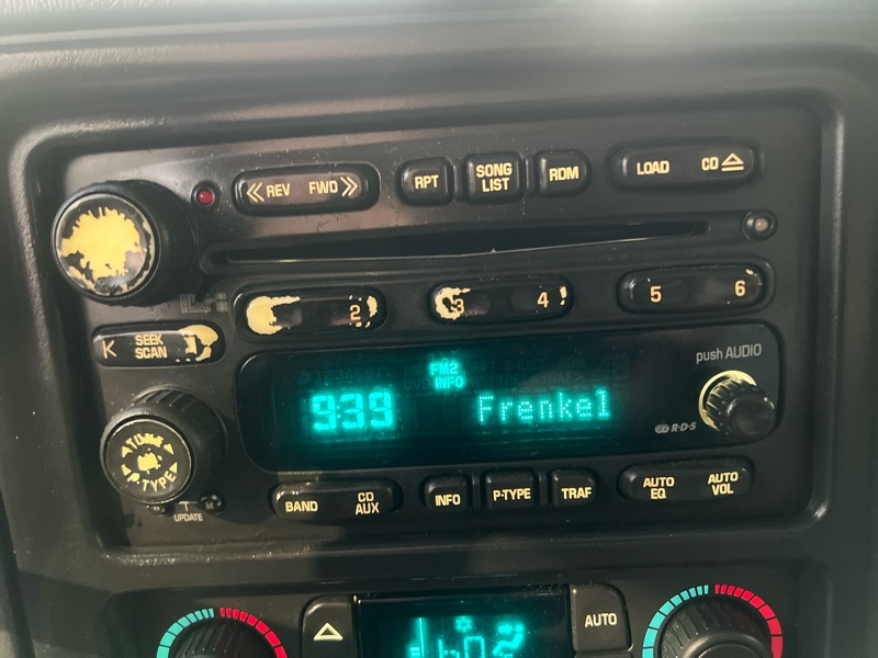 Chevrolet Tahoe 4WD 2004