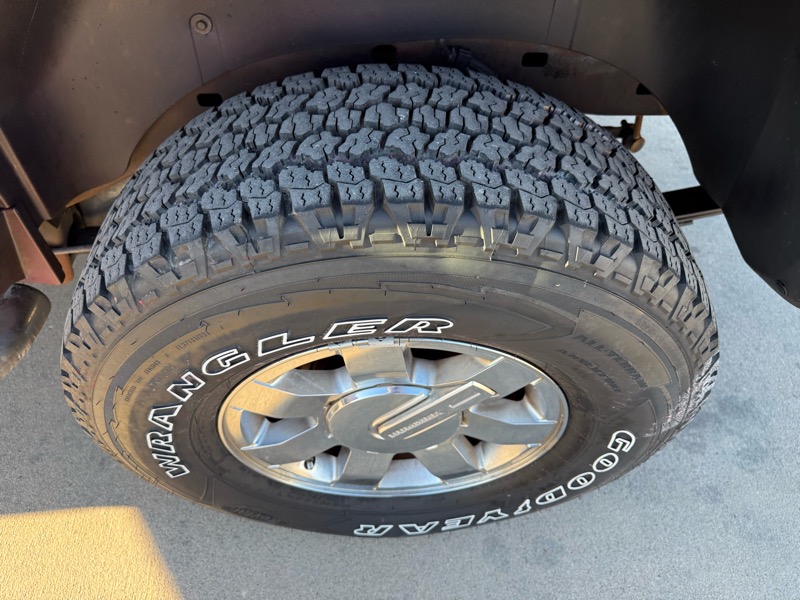 HUMMER H3 4WD 4dr SUV Luxury 2008