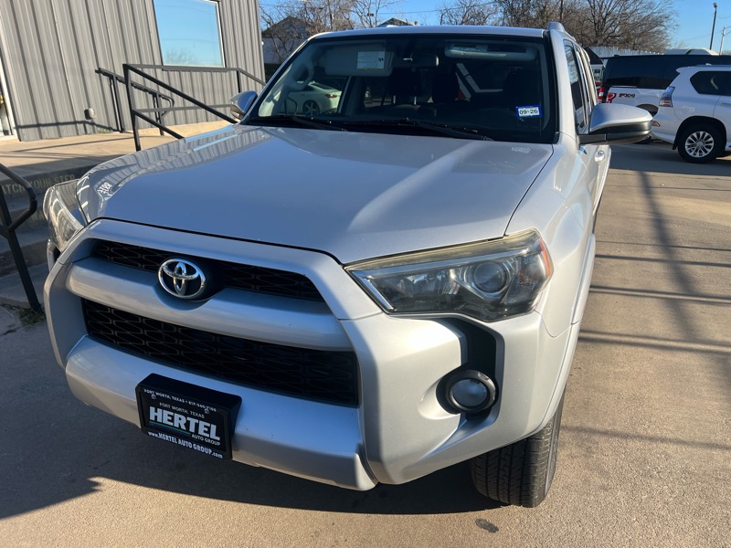 Toyota 4Runner SR5 4WD 2014